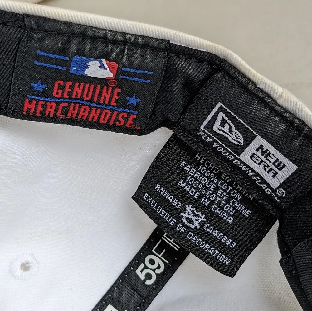 New Era Official MLB New York Yankees 59Fifty Fitted Hat Snapback 7 1/8 WHITE